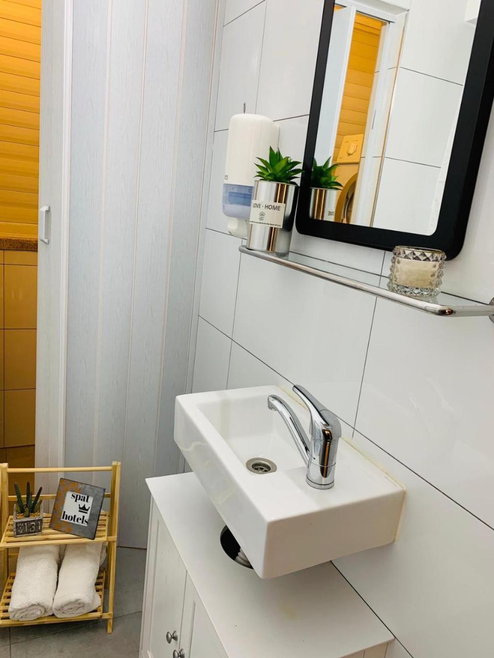 Spat Vip Apartment Bat Yam Eksteriør bilde